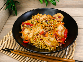 #404 Wok ar dārzeņiem un garnelēm